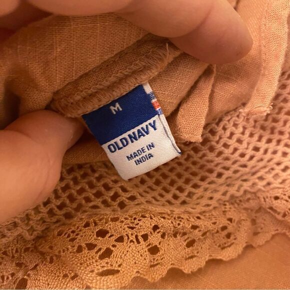 Old Navy Flutter Sleeve Crochet Lace low Tie-Back blouse Top peachy pink M - Picture 8 of 11